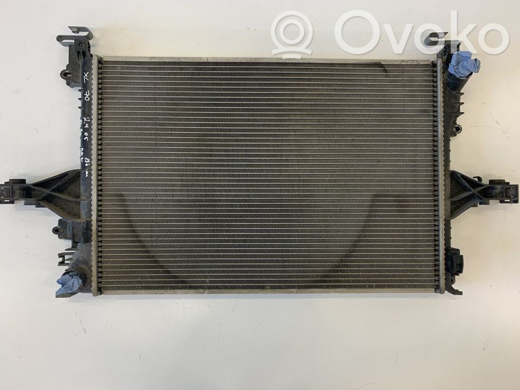 Volvo XC70 Coolant radiator 