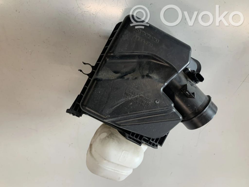 Subaru Legacy Air filter box 