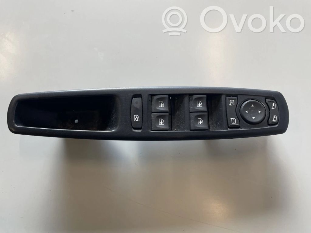 Renault Laguna III Electric window control switch 