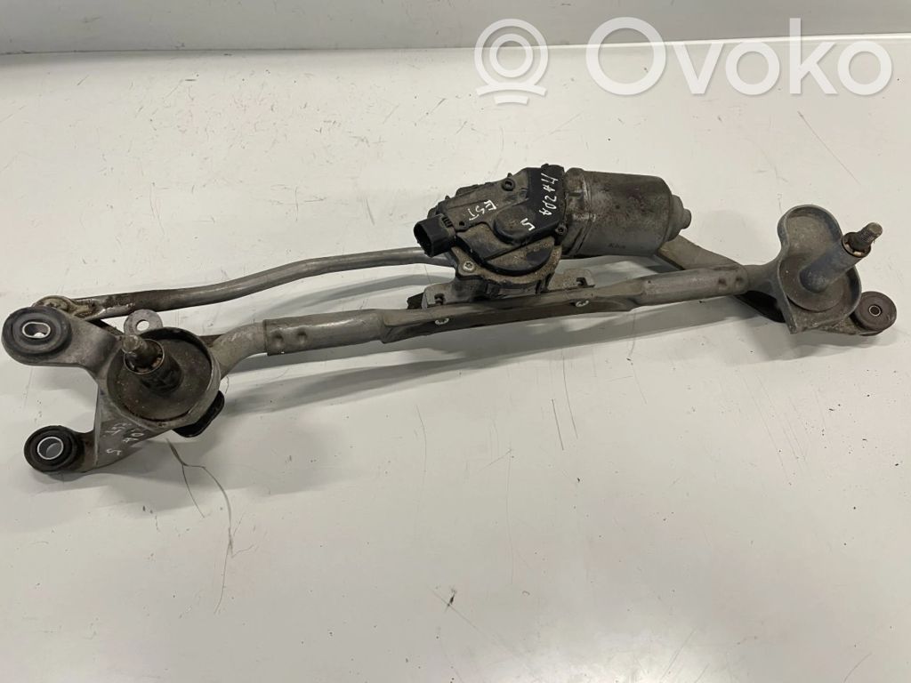 Mazda 5 Front wiper linkage 