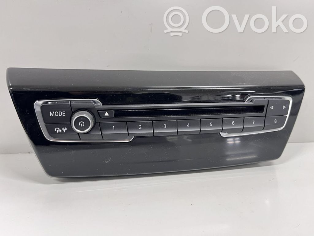 BMW 2 F46 Radio/CD/DVD/GPS head unit 