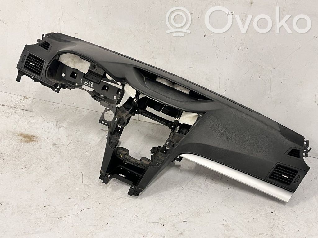 Subaru Legacy Panelė 