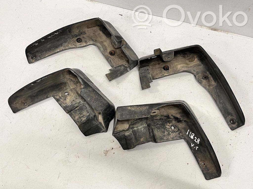 Subaru Legacy Front mudguard 