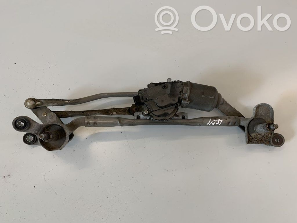 Mazda 5 Front wiper linkage 
