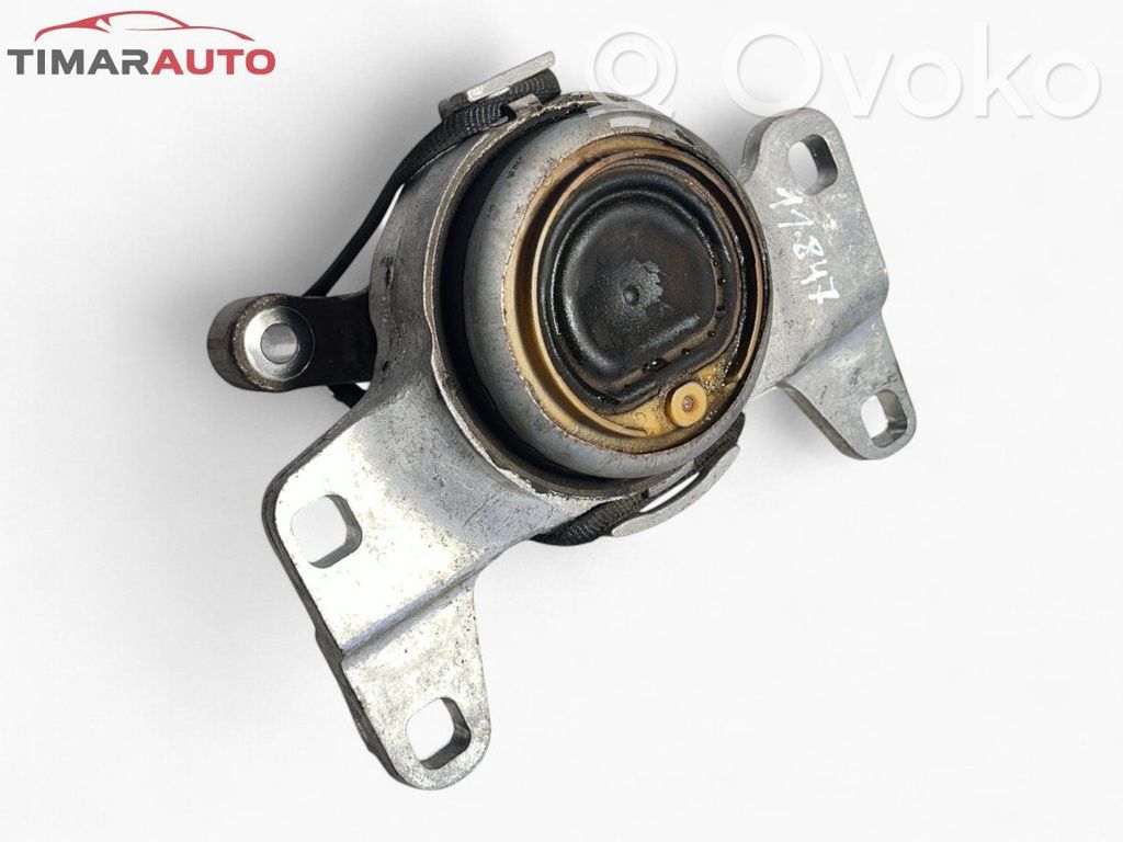 Volvo V40 Cross country Engine mount bracket 