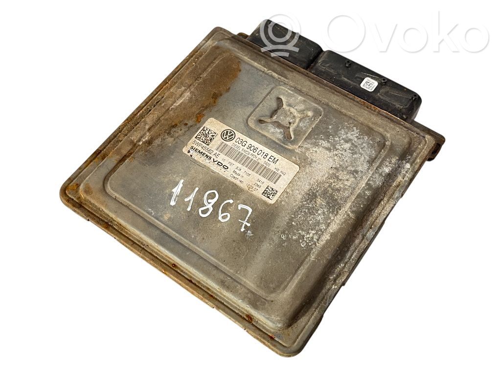 Volkswagen PASSAT B6 Engine control unit/module 