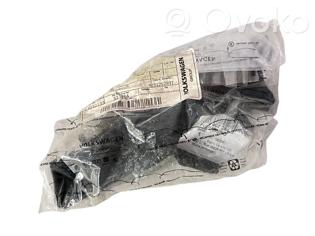 Audi Q7 4M Front bumper mounting bracket 