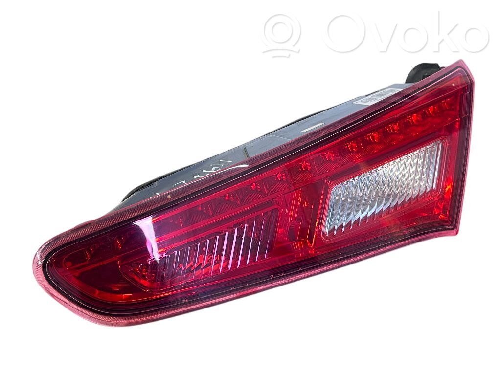 Alfa Romeo Giulietta Takaluukun takavalot 
