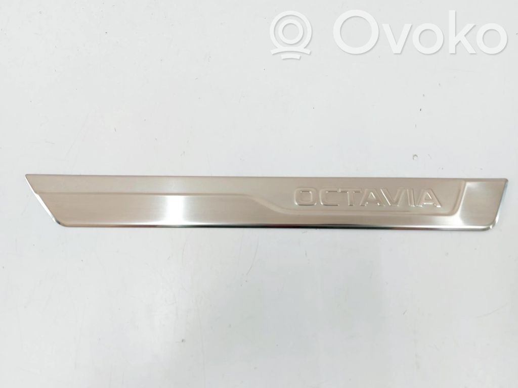 Skoda Octavia Mk4 Listón delantero (repuesto de carrocería) 