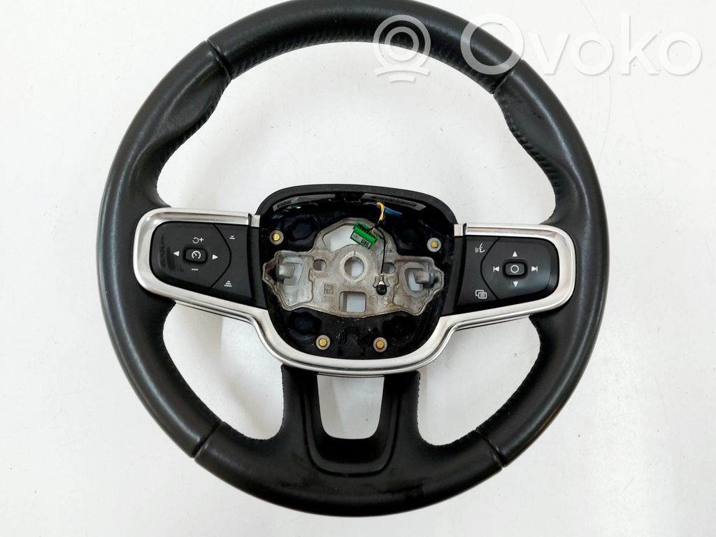 Volvo XC40 Ohjauspyörä 