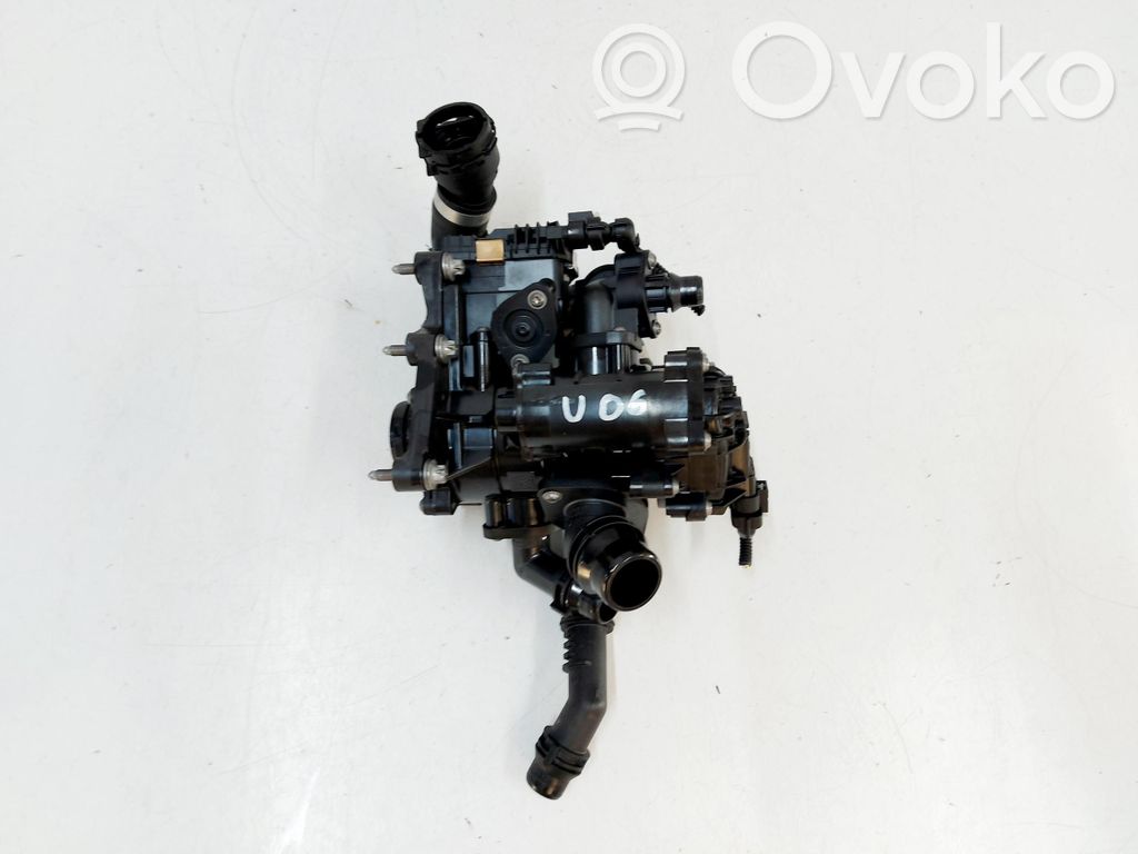 BMW 2 Active Tourer U06 Obudowa termostatu 
