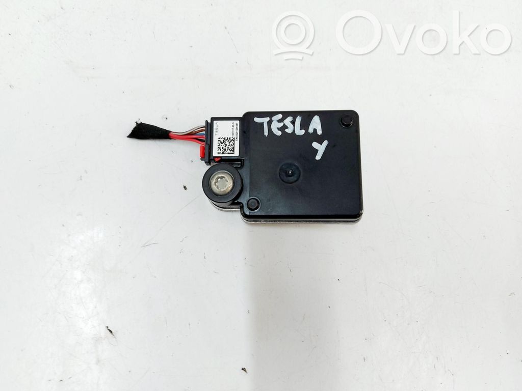 Tesla Model Y Capteur radar de distance 