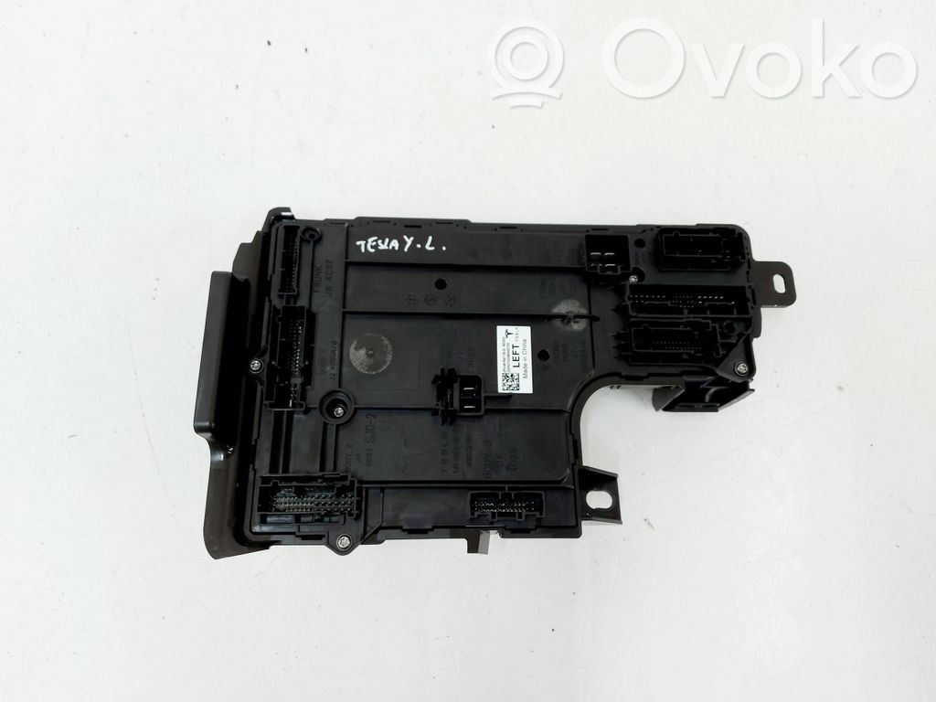 Tesla Model Y Komforta modulis 