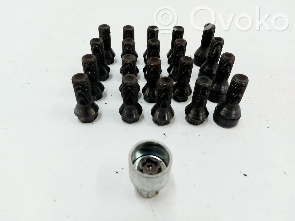 Nuts/bolts