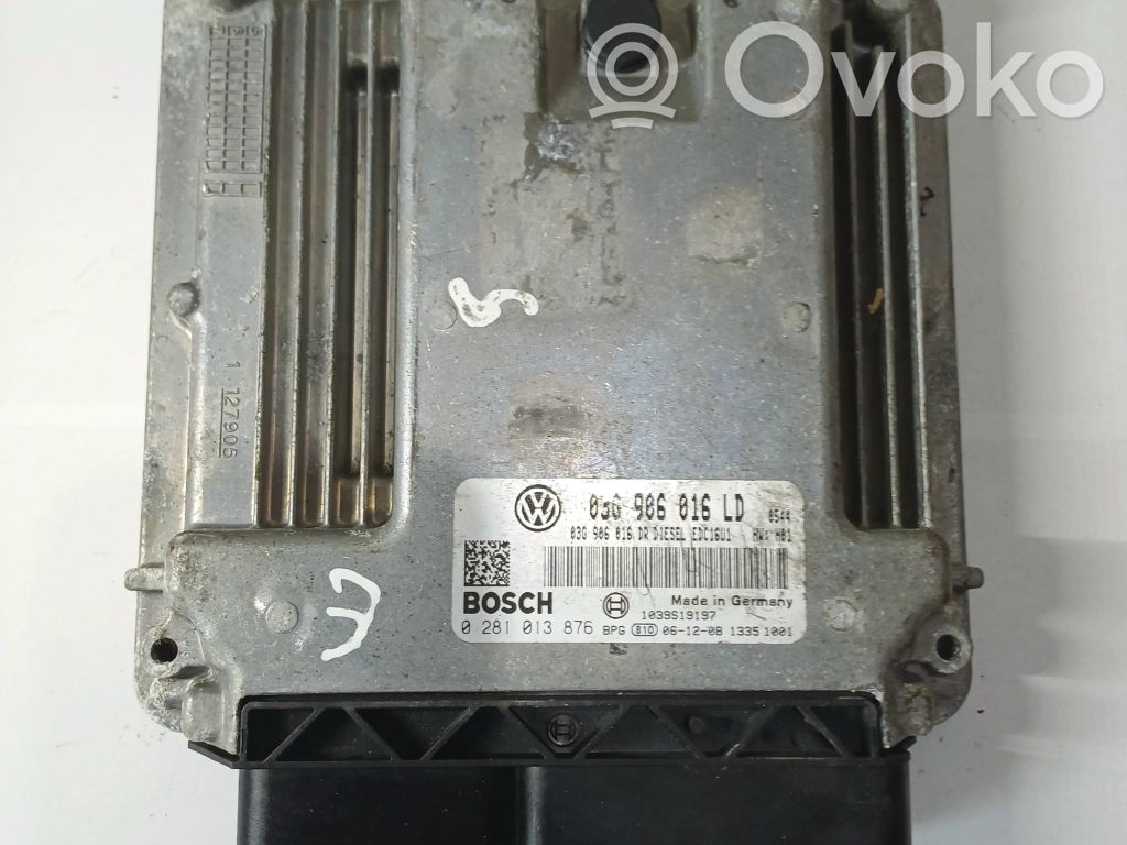 Volkswagen Golf V Engine control unit/module 