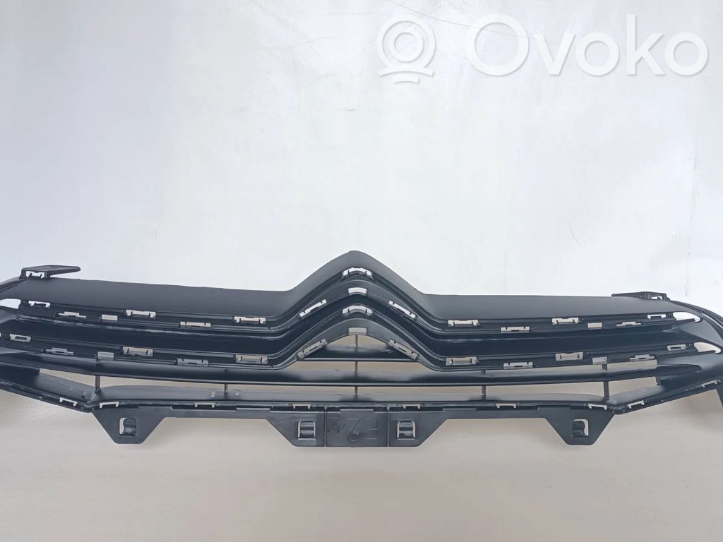 Citroen C4 II Front grill 