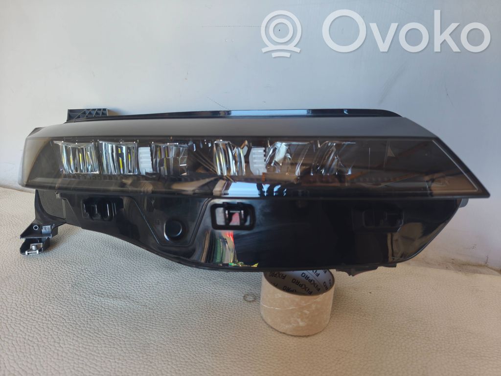 Renault Megane E-Tech Headlight/headlamp 