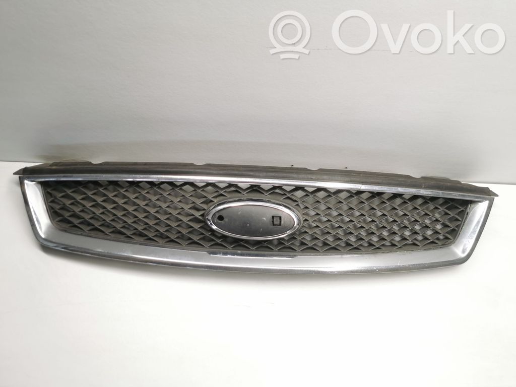 Ford Focus Верхняя решётка 