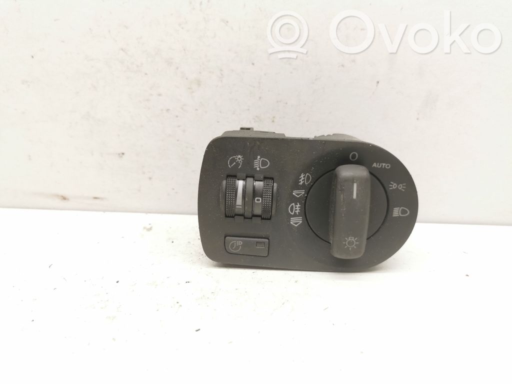 Audi A3 S3 8P Light switch 