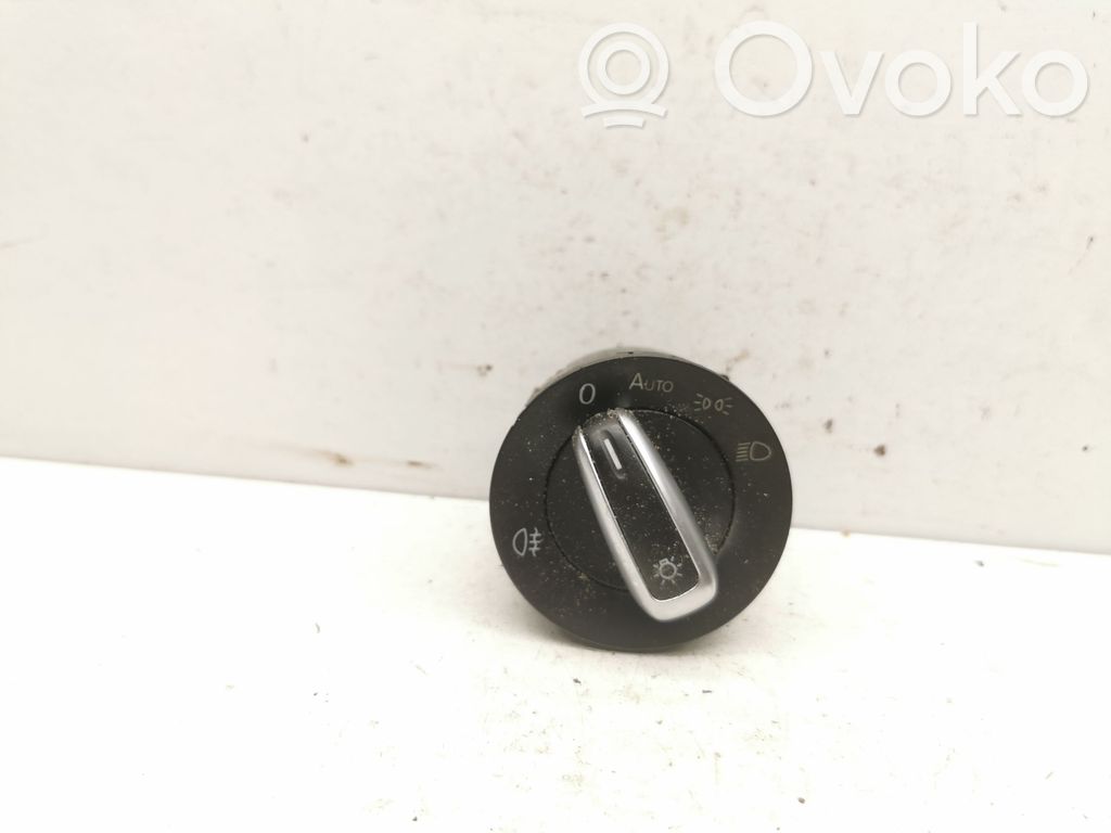 Volkswagen Golf VI Light switch 