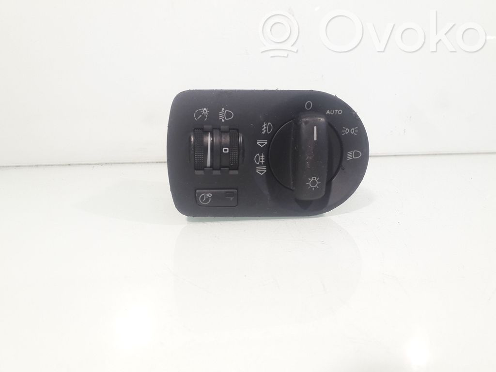 Audi A3 S3 8P Light switch 