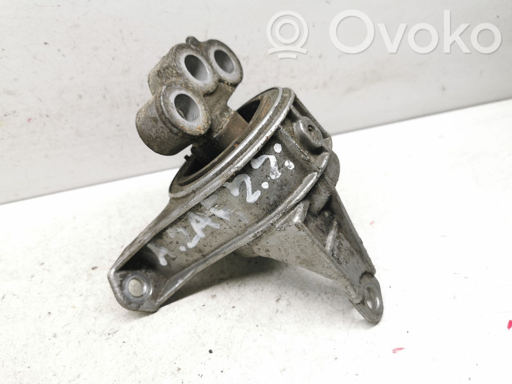 Opel Zafira A Engine mount bracket 