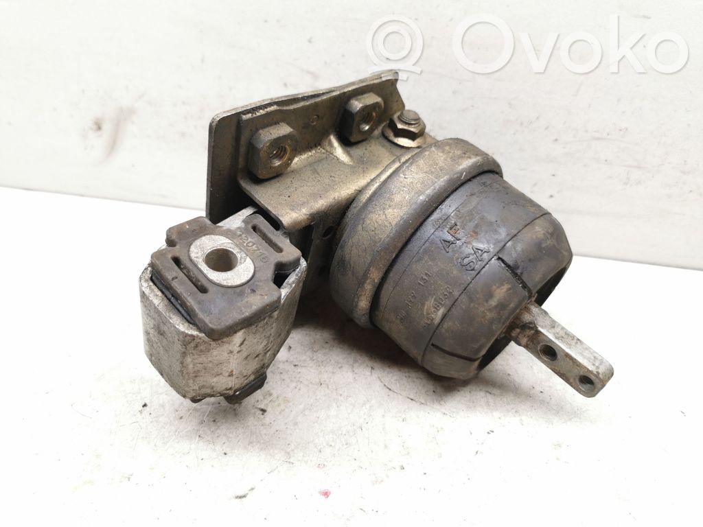 Ford Galaxy Engine mount bracket 