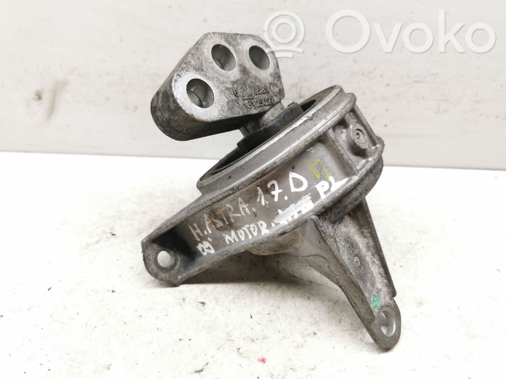 Opel Astra H Engine mount bracket 