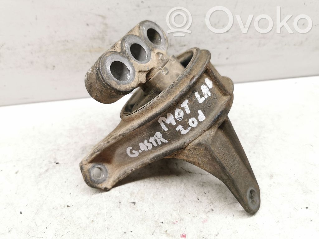 Opel Astra G Engine mount bracket 