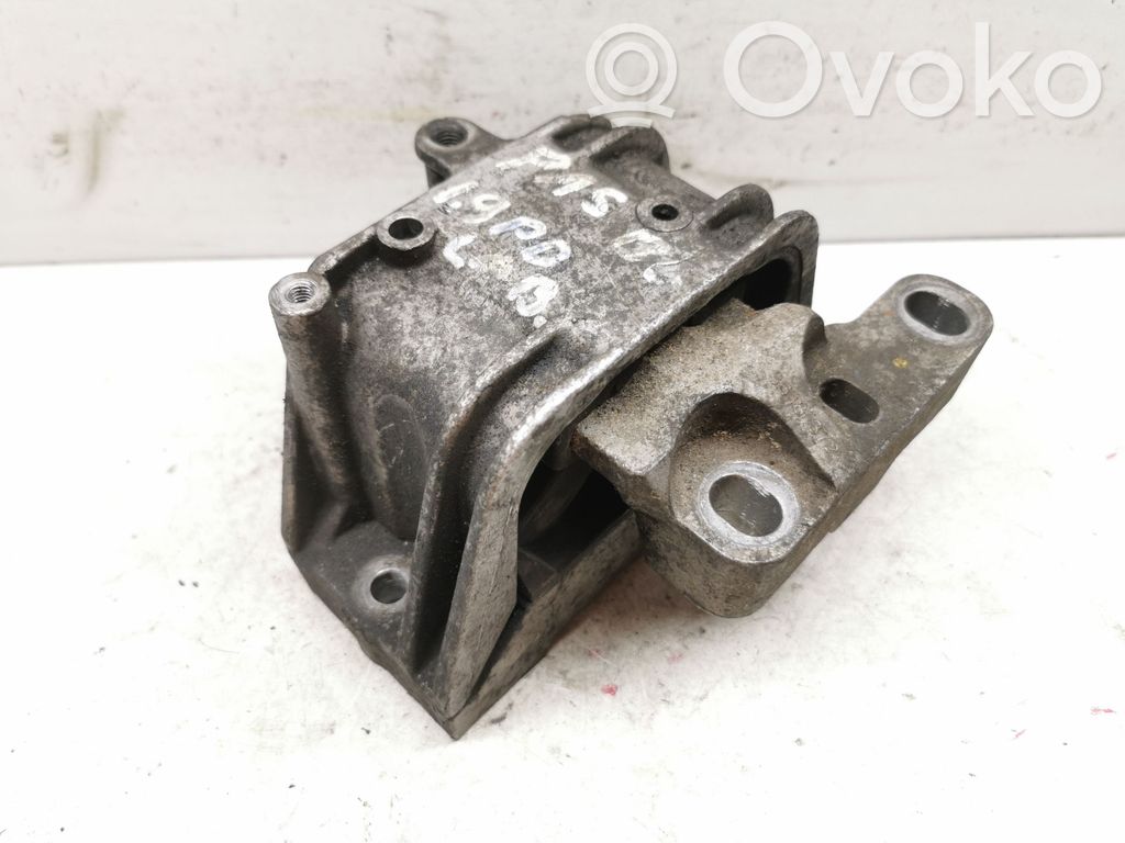 Volkswagen PASSAT B6 Engine mount bracket 
