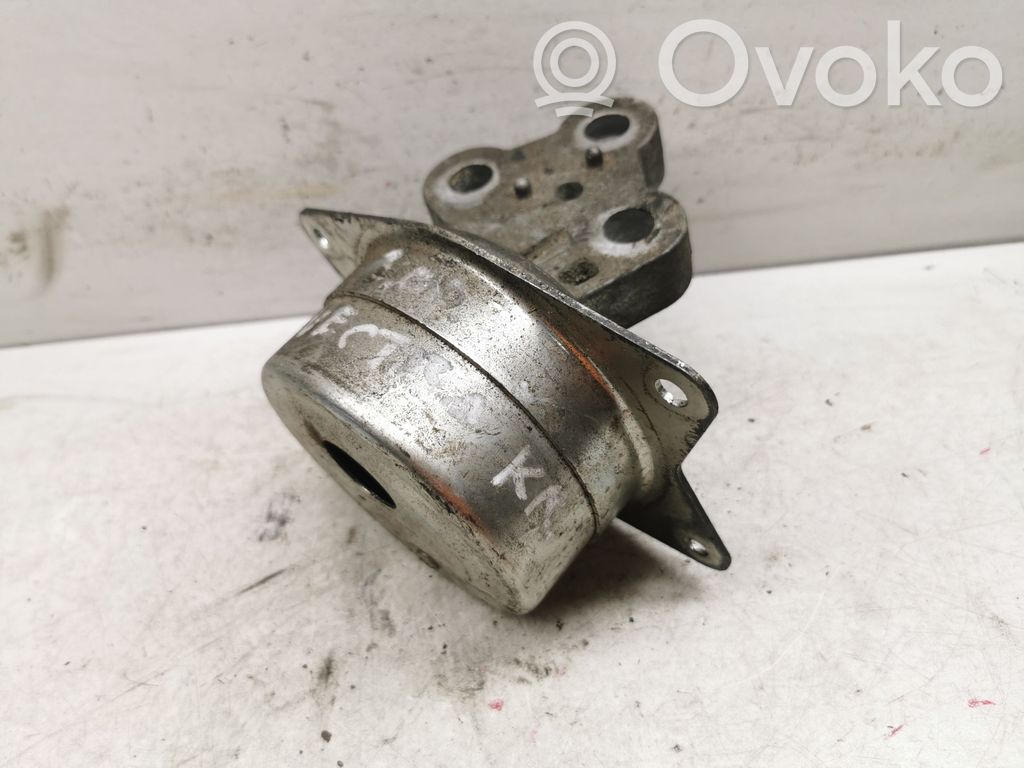 Opel Vectra C Engine mount bracket 