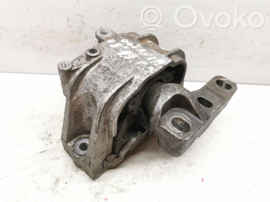 Skoda Octavia Mk2 (1Z) Engine mount bracket 