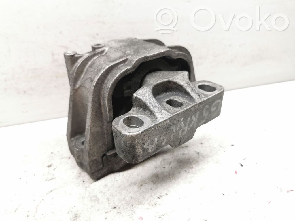 Volkswagen Golf V Engine mount bracket 