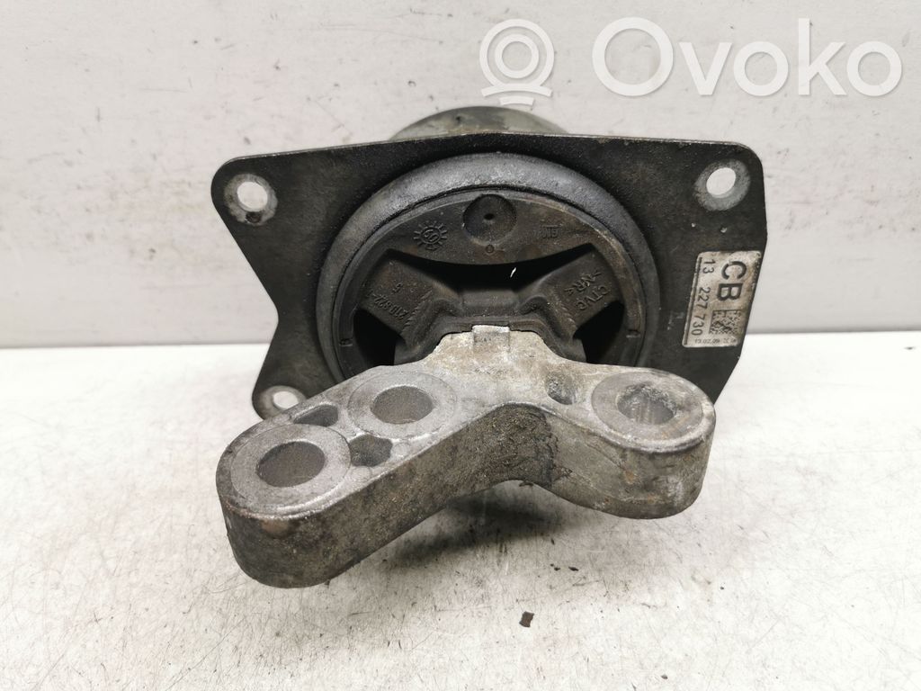 Opel Insignia A Gearbox mount 
