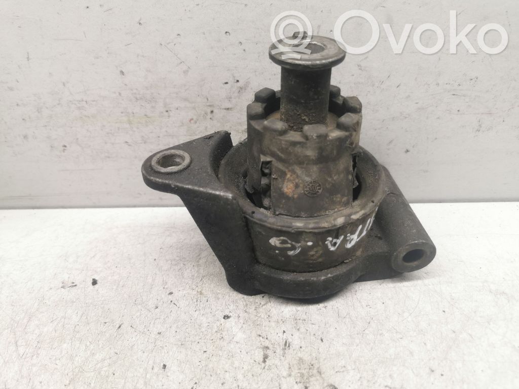Opel Astra G Engine mount bracket 