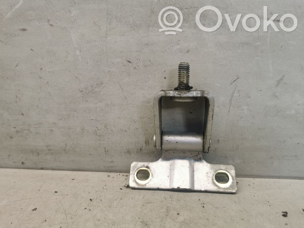 Mitsubishi Colt Tailgate/trunk/boot hinge 