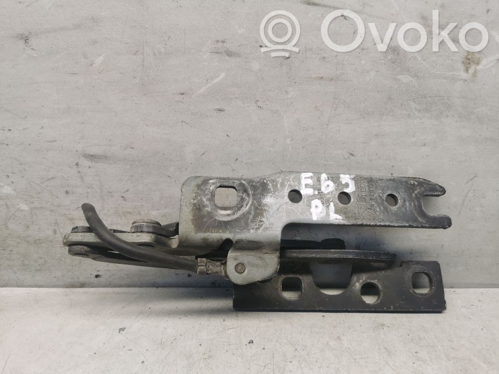 Engine bonnet/hood hinges   8240334