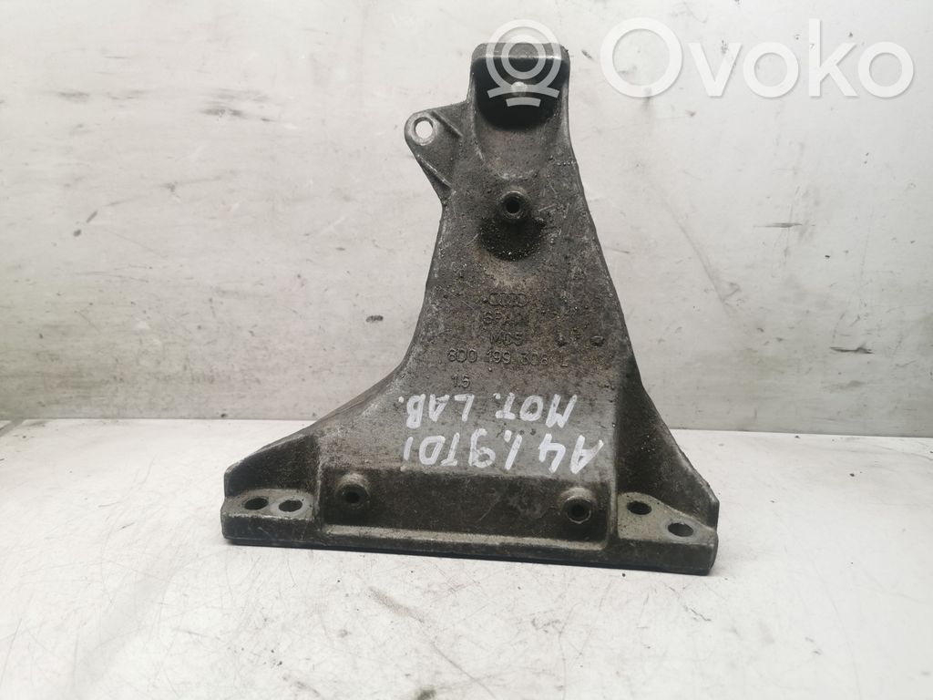 Audi A4 S4 B5 8D Engine mounting bracket 
