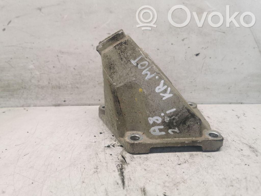 Audi A8 S8 D2 4D Engine mounting bracket 
