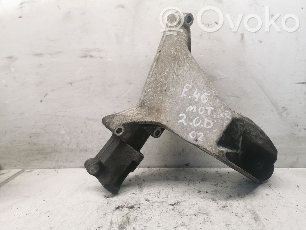 BMW 3 E46 Engine mounting bracket 