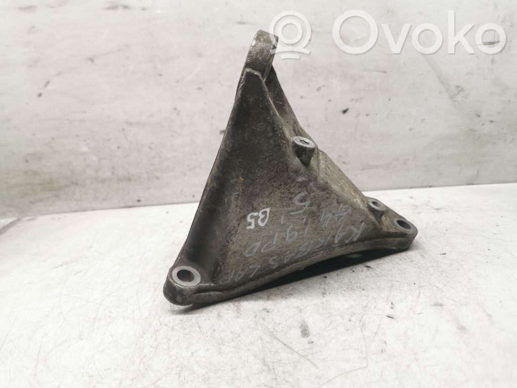 Audi A4 S4 B5 8D Gearbox mounting bracket 