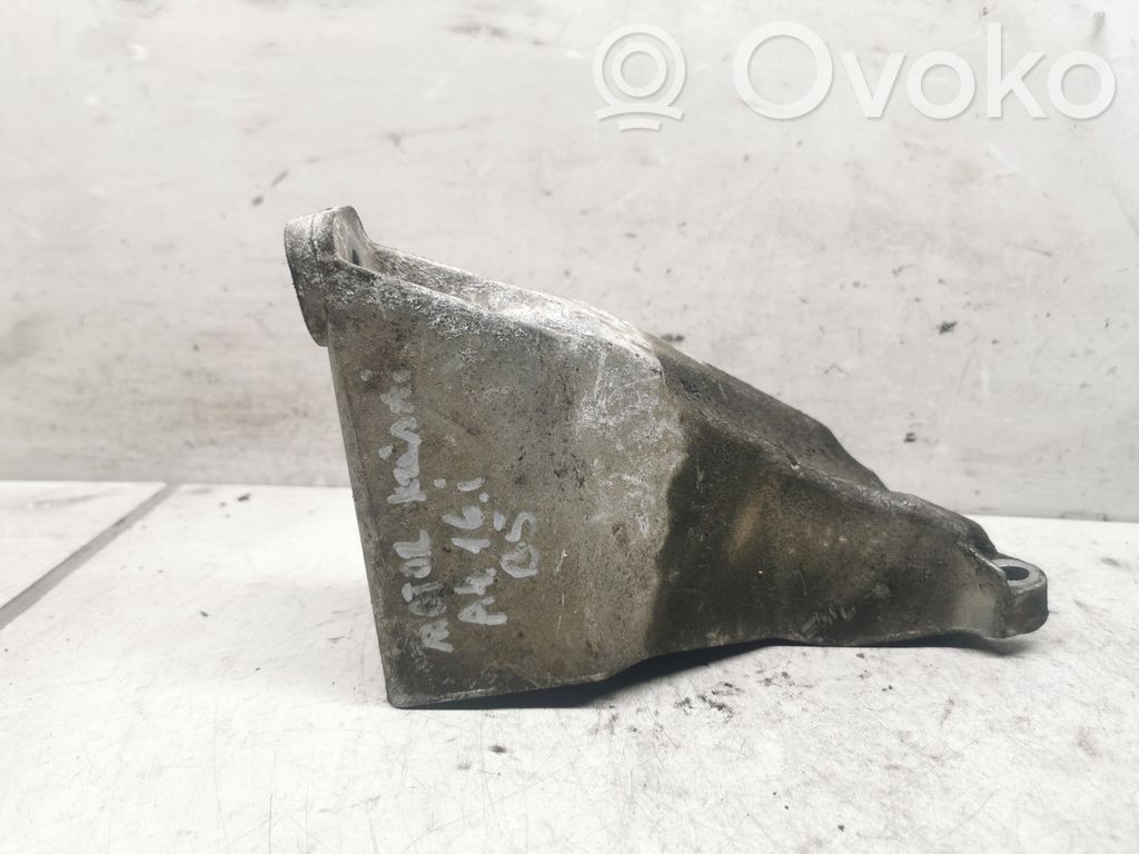 Engine mounting bracket   8D0199307P