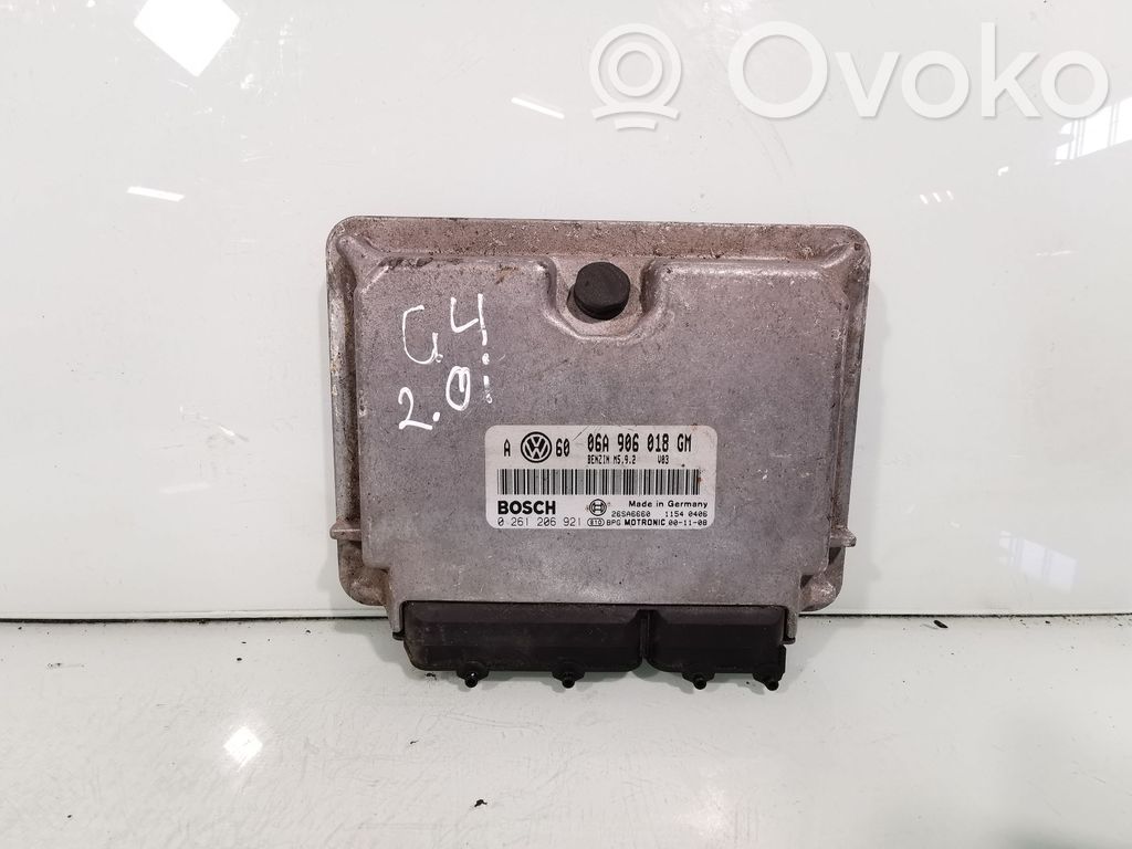 Volkswagen Golf IV Engine control unit/module 