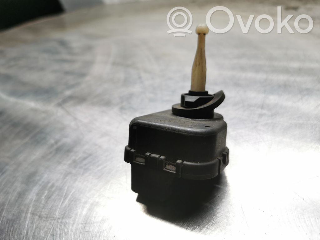 Audi 80 90 S2 B4 Scheinwerferstellmotor 