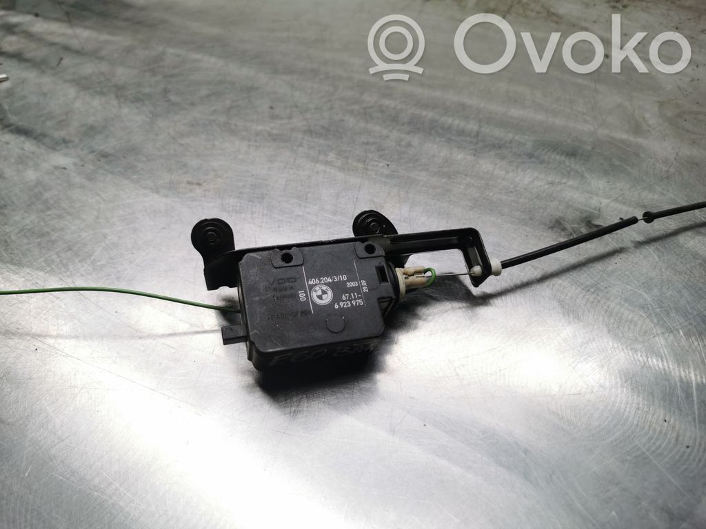 BMW 5 E60 E61 Fuel tank cap lock motor 