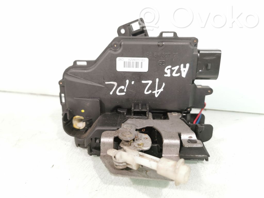 Audi A2 Priekšpusē slēdzene 