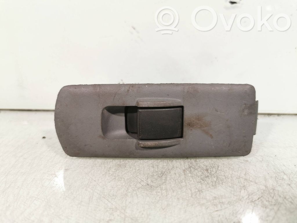 Electric window control switch   C8DD390M,MN141019