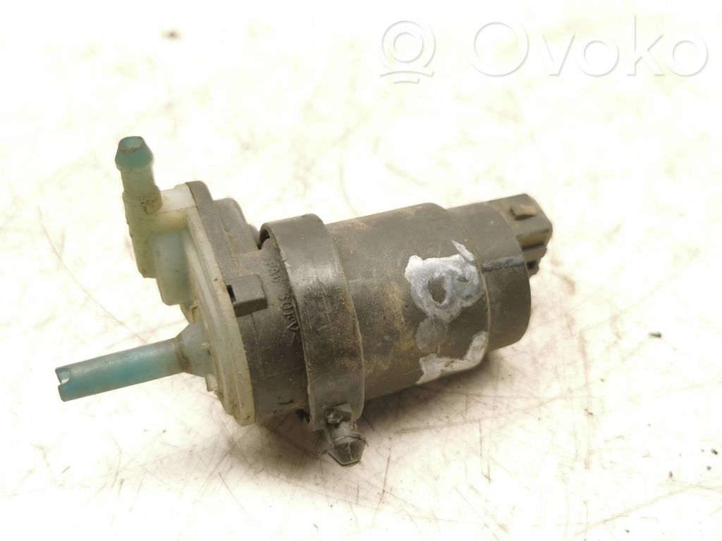 Opel Zafira B Windscreen/windshield washer pump 