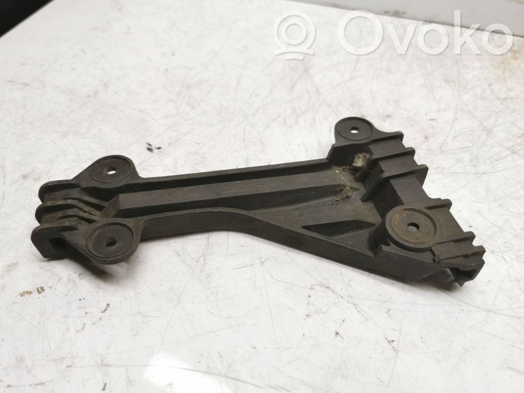 Audi A6 S6 C5 4B Front bumper mounting bracket 