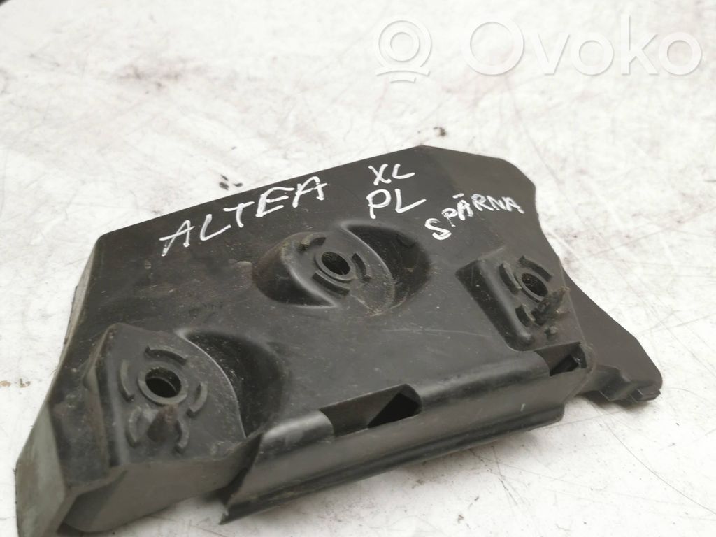 Seat Altea XL Front bumper mounting bracket 